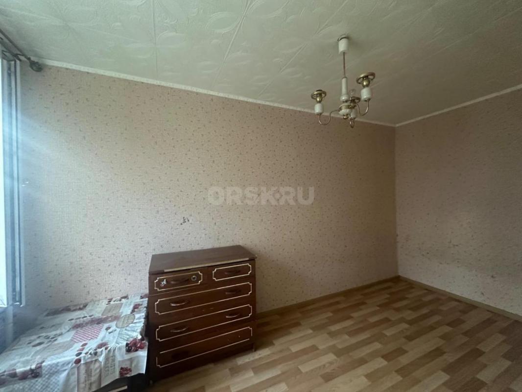 Продам прекрасную двухкомнатную квартиру, расположенную на третьем этаже пятиэтажного дома. - Орск