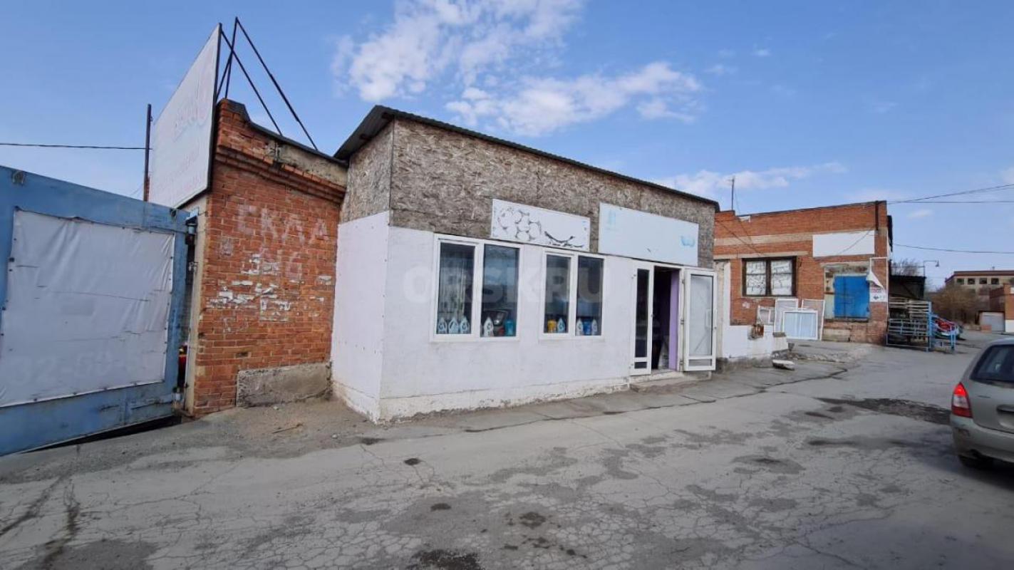 Арт. 101211627
Продам просторное, нежилое 1-этажное помещение под складскую базу по адресу: г. - Орск