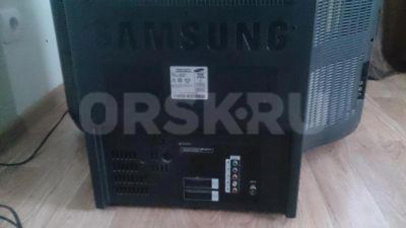 Продам телевизор Samsung в отличном состоянии, 100 герц, большая диагональ 72 см. - Новотроицк