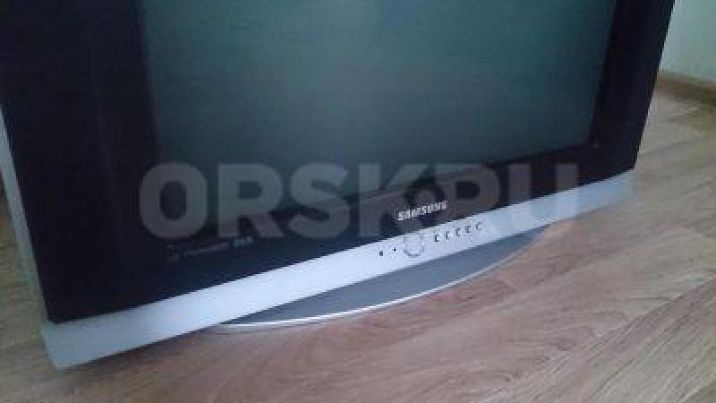 Продам телевизор Samsung в отличном состоянии, 100 герц, большая диагональ 72 см. - Новотроицк