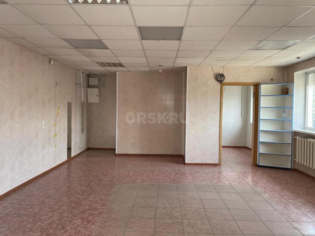 Продам нежилое помещение в центре города
Орска, 41,9 кв. - Орск