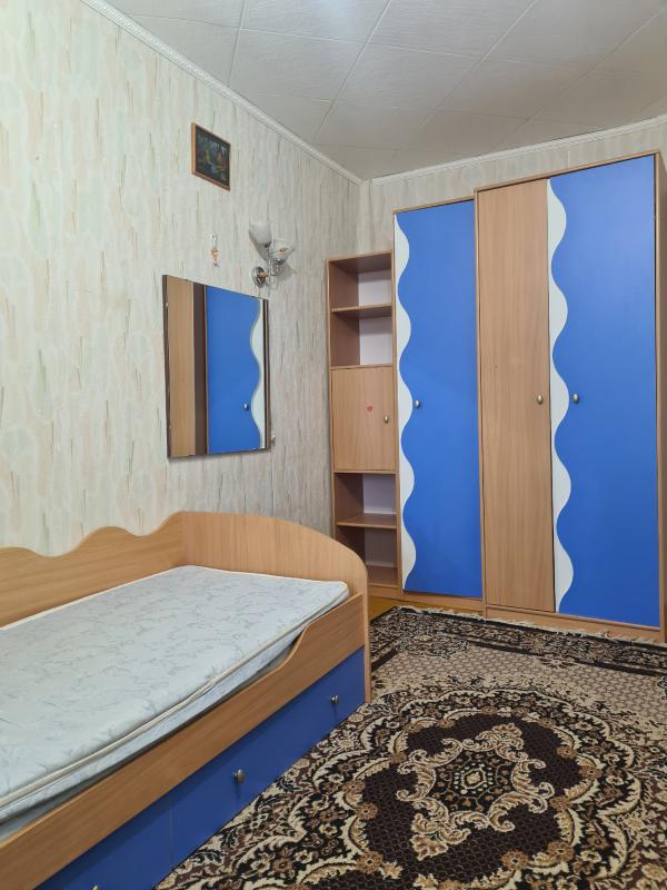 Продам тёплую светлую 3-х комнатную квартиру по адресу г. - Гай