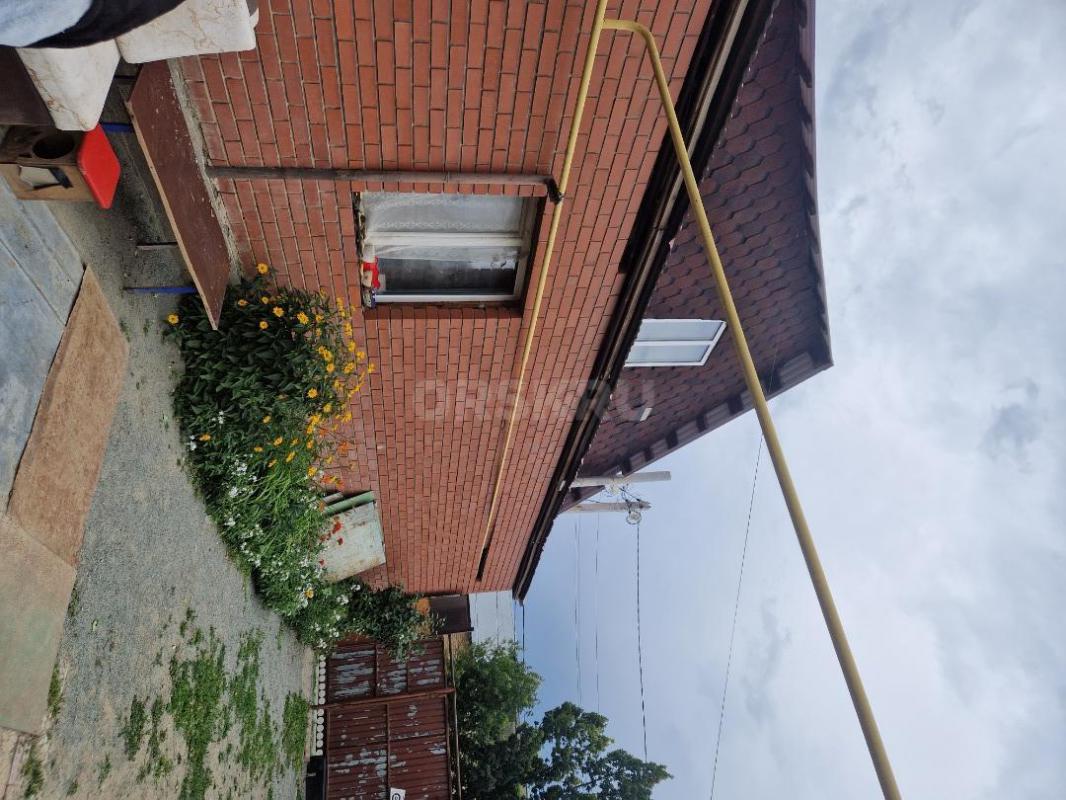 Продам хороший дом с удобствами, расположенный в старом городе пр улице Орджоникидзе. - Орск