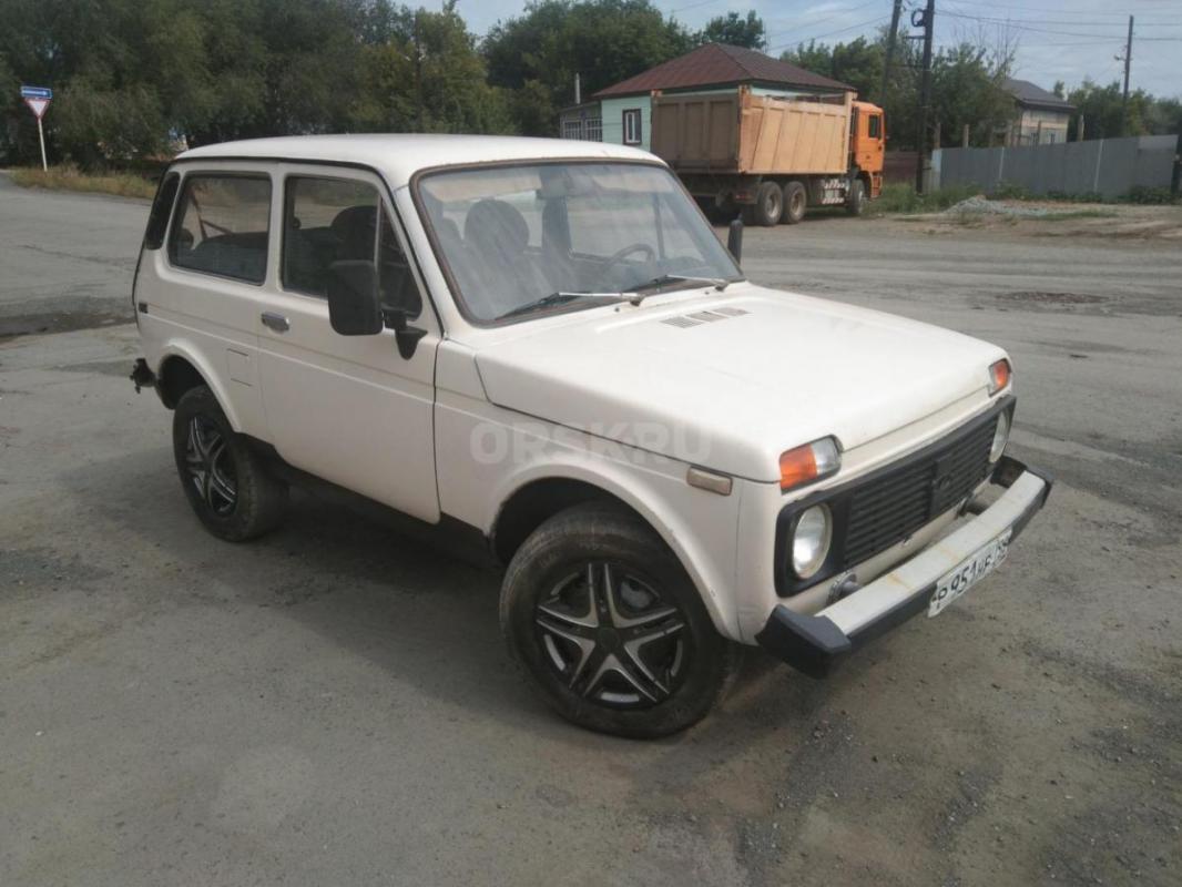 Продам внедорожник 4×4 в хорошем состоянии не гнилая движок 1,7 с завода масло не ест, КПП хорошая д - Орск