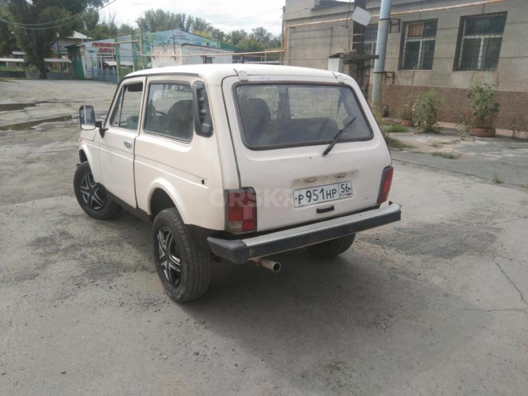 Продам внедорожник 4×4 в хорошем состоянии не гнилая движок 1,7 с завода масло не ест, КПП хорошая д - Орск