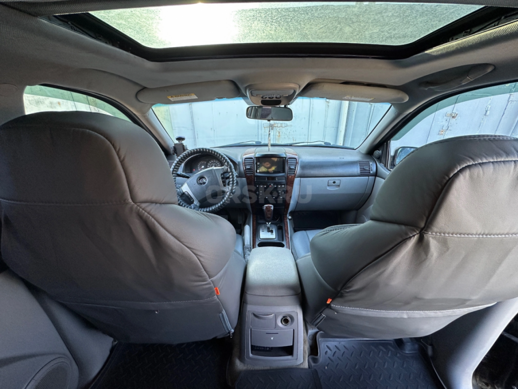 Продам рамный внедорожник Kia sorento 1 поколения , кузов в порядке , весь ровный, подвеска вся в ид - Орск