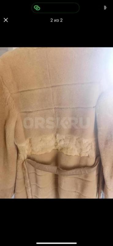 Продам 2 зимние мутоновые шубы в хорошем состоянии, размеры 42-44 и 44-46 - Орск