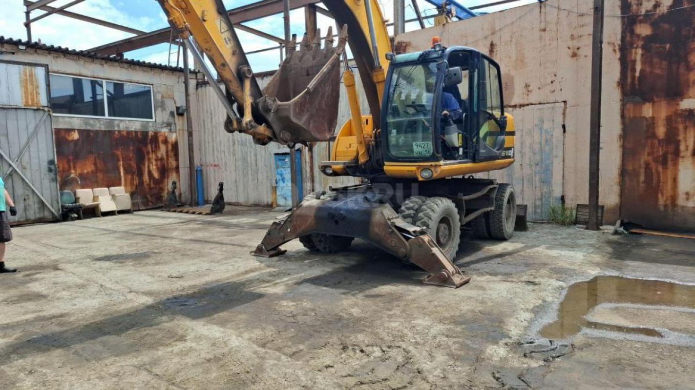 Колесный экскаватор JCB JS160W. - Орск