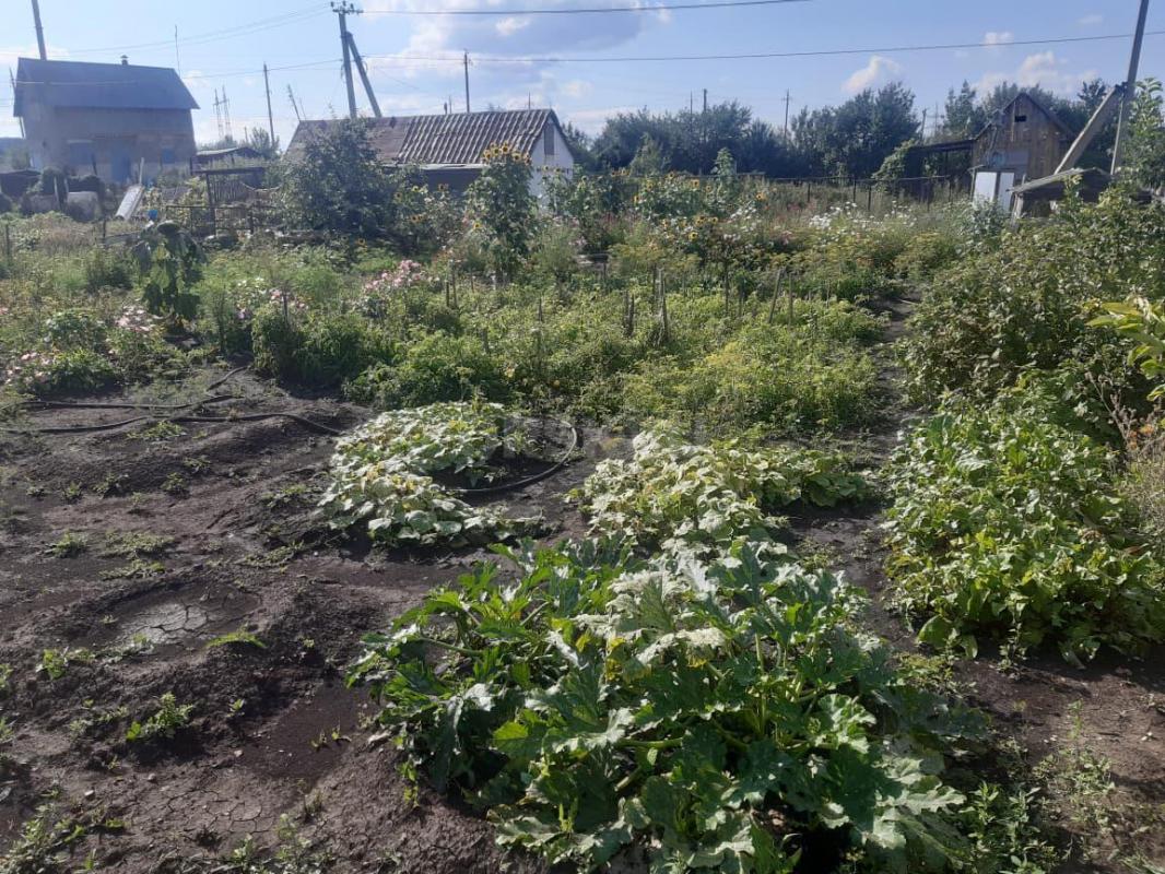 Продаеться дачный участок 5.6сот. ,за строящимся поселком Звездный.,полив летний центральный с мая п - Орск