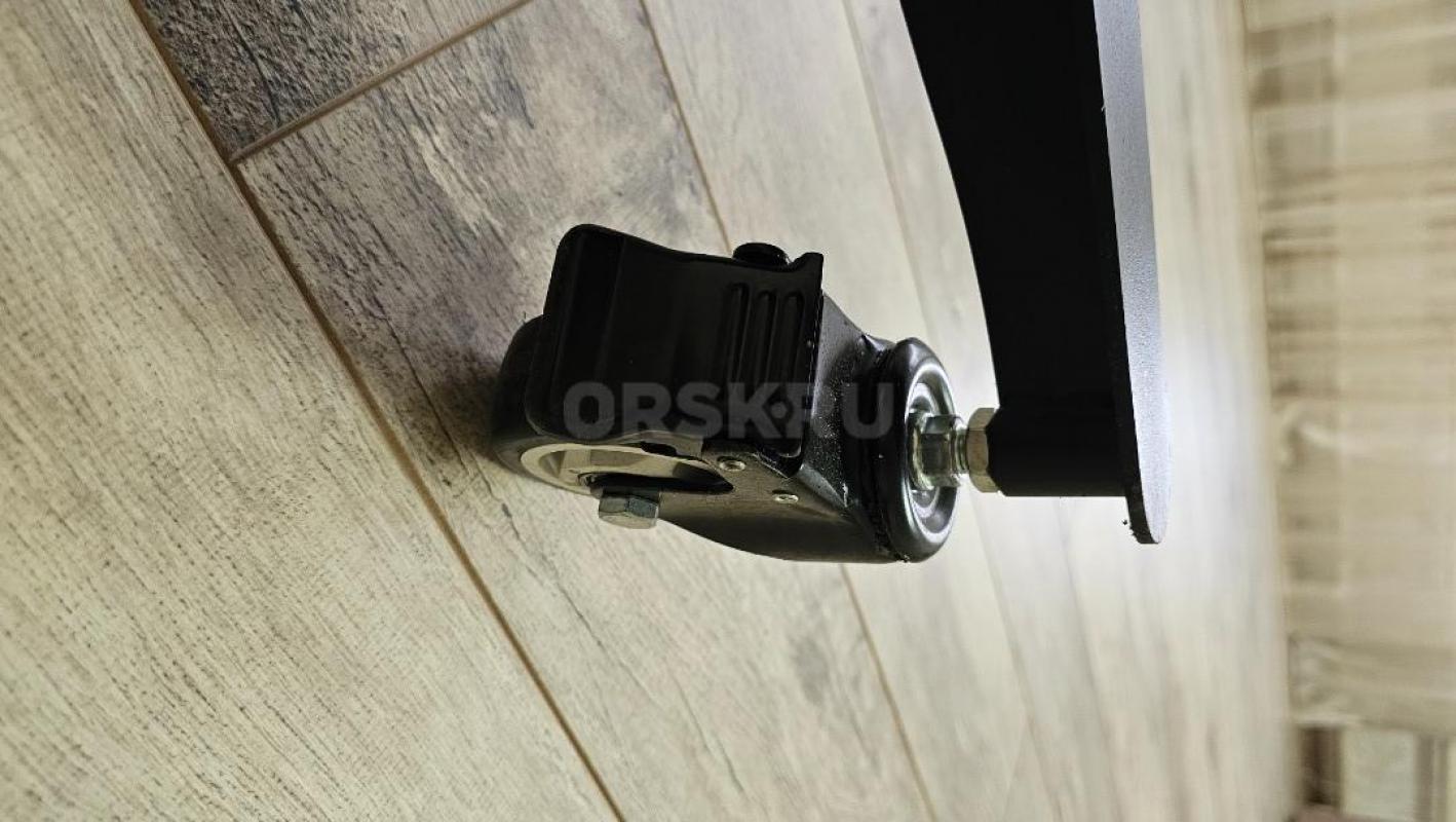 Продам ONKRON стойка для телевизора напольная с кронштейном 55-90 дюймов, мобильная, TS1871 черная / - Орск