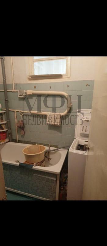 Продам двухкомнатную квартиру в 2 этажном доме на 2 этаже. - Орск