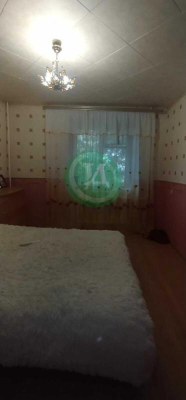 Продам 4-х комнатную квартиру состоящую из 2-х квартир- 3-х и однокомнатной ( по документам две разн - Орск