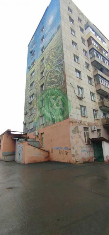 Продам 4-х комнатную квартиру состоящую из 2-х квартир- 3-х и однокомнатной ( по документам две разн - Орск