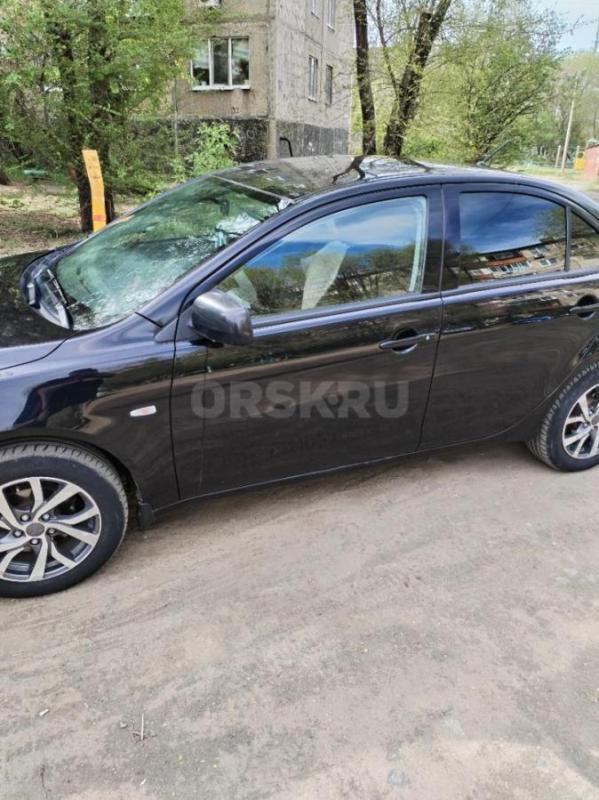 Продам хороший автомобиль, всё что нужно для комфортной и безопасной езды имеется, собственник, зима - Орск