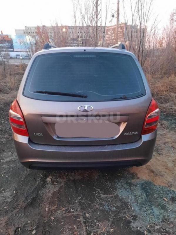 Усеей купить по отличной цене Лада Калина второго поколения в кузове универсал 2014 года выпуска. - Орск