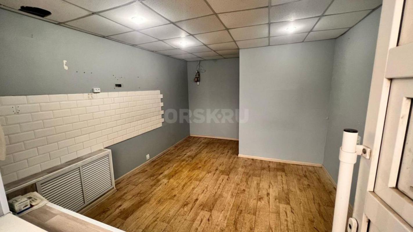 Сдам в аренду нежилое помещение 16 кв. - Орск