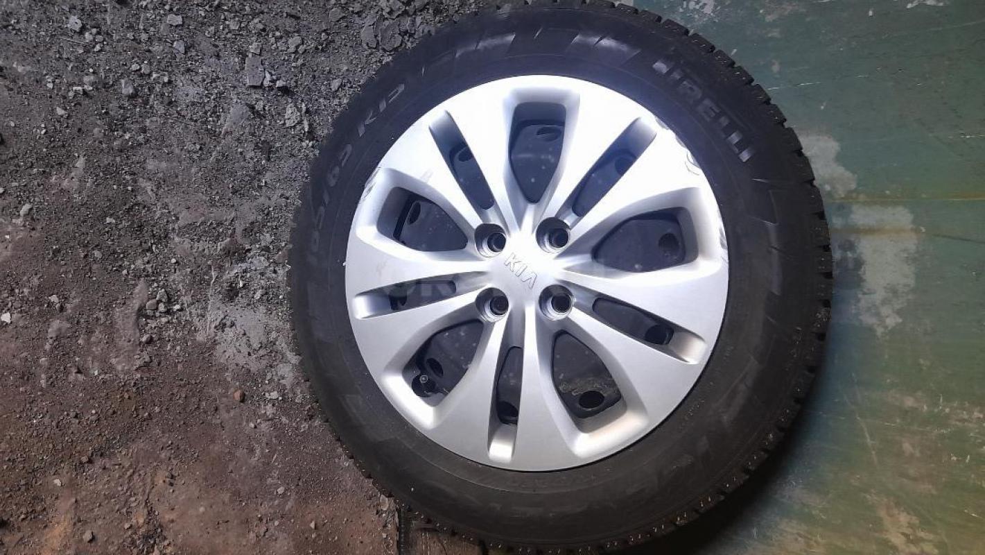 Комплект зима на штампах с колпаками Pirelli 185/65/r15.торг - Орск