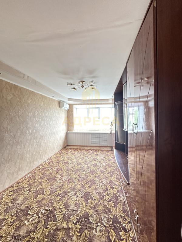 🏡 Уютная квартира в кирпичном доме📍 Расположение:&middot; Тихий благоустроенный двор с детской п - Оренбург