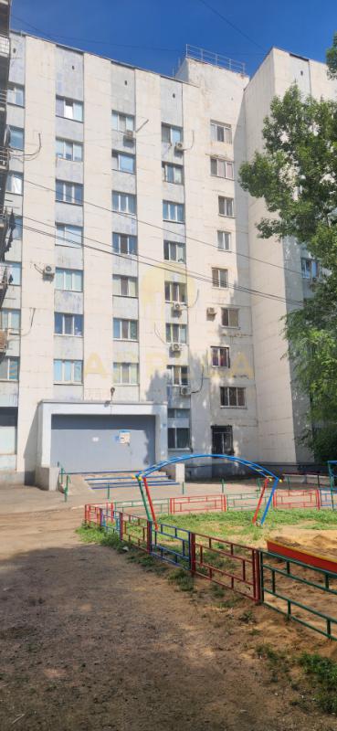 В комнате остается кухонный гарнитур, установлена раковина и вывод под стиральную машинку. - Оренбург