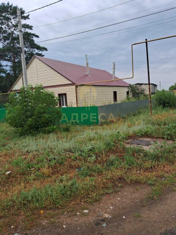 Предлагаем Вашему вниманию дом в дали от городского шума и суеты в тихом, живописном месте. - Соль-Илецк