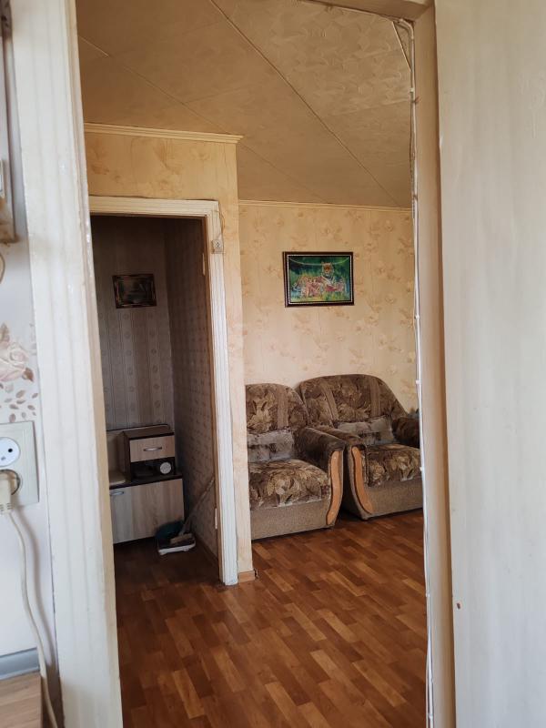 Продам 3- комнатную квартиру на четвертом этаже с двускатной крышей. - Новотроицк