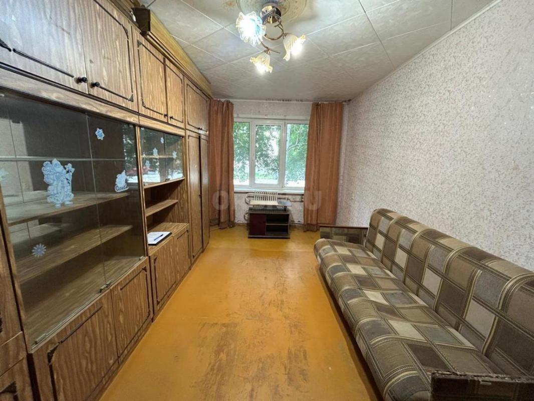 Продаётся двухкомнатная квартира по адресу: улица Юлиуса Фучика, 7. - Орск