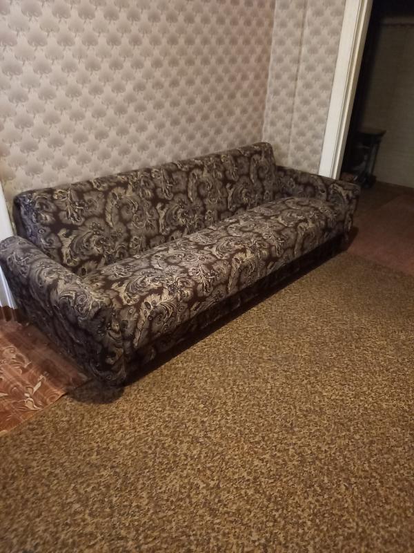Отдам даром мебель б/у 2 дивана, 2 кресла, столик, 2-спальную кровать, трельяж, шифоньер (1 этаж, ря - Новотроицк