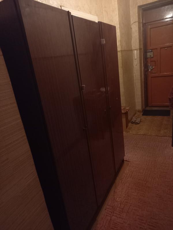 Отдам даром мебель б/у 2 дивана, 2 кресла, столик, 2-спальную кровать, трельяж, шифоньер (1 этаж, ря - Новотроицк