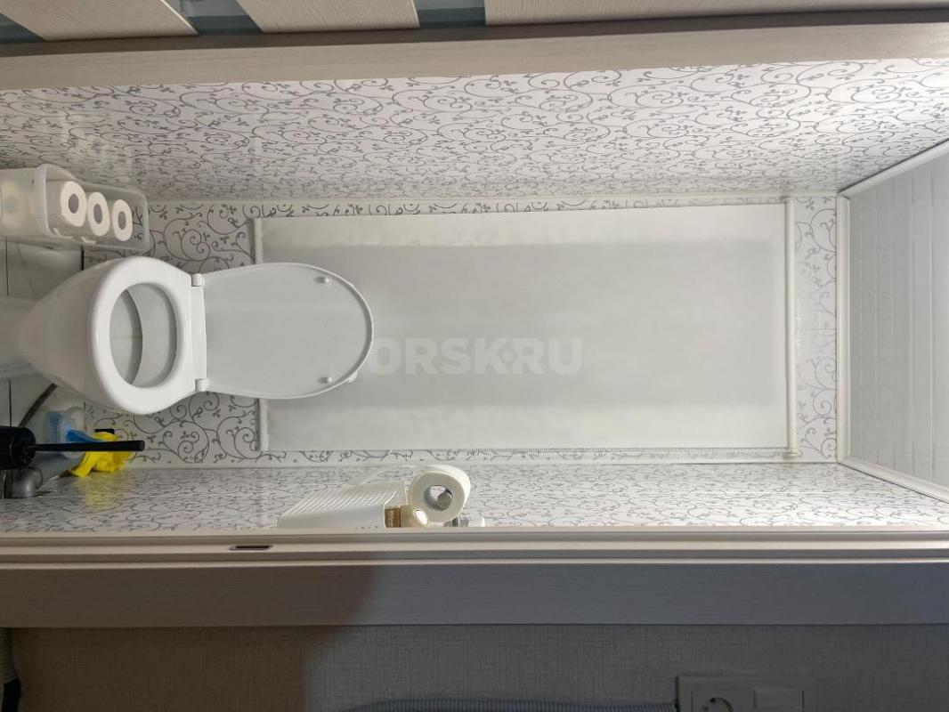 Прoдам 3-ёх комнатную кваpтиру улучшенной планиpовки в пос. - Орск