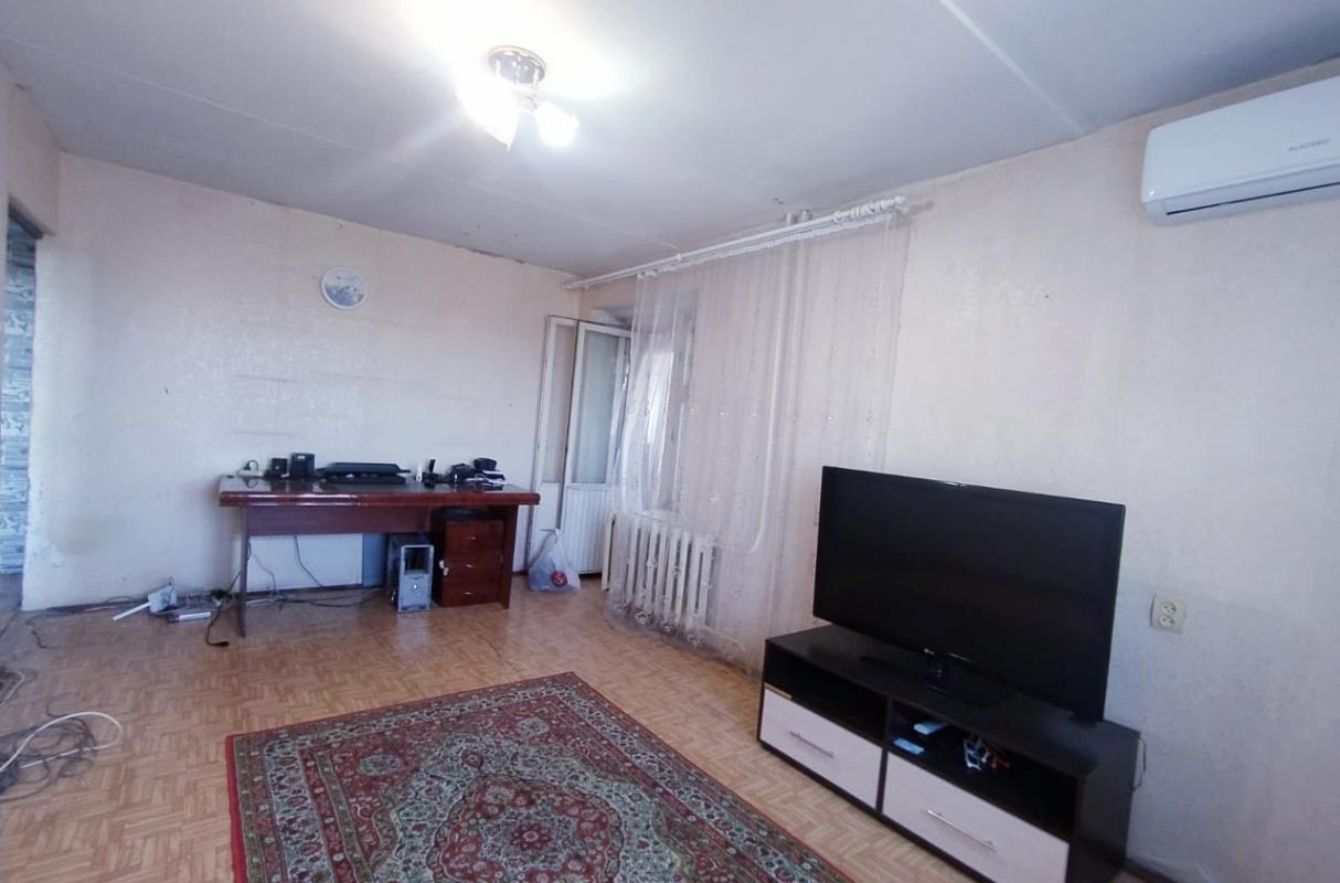 Продаётся 2-х комнатная квартира, улучшенной планировки на 5 этаже, 9-ти этажного дома, по адресу г - Новотроицк