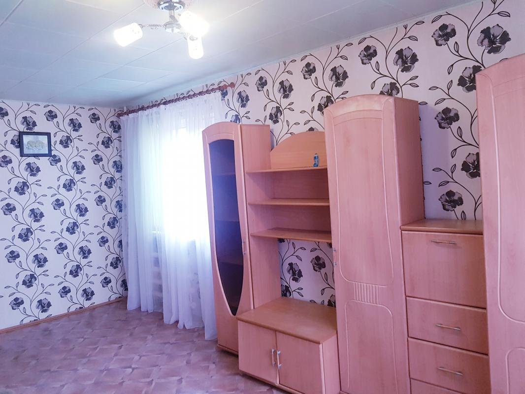 Продается 2х-комнатная квартира в центре города недалеко от остановки "Марии Корецкой" (дв - Новотроицк