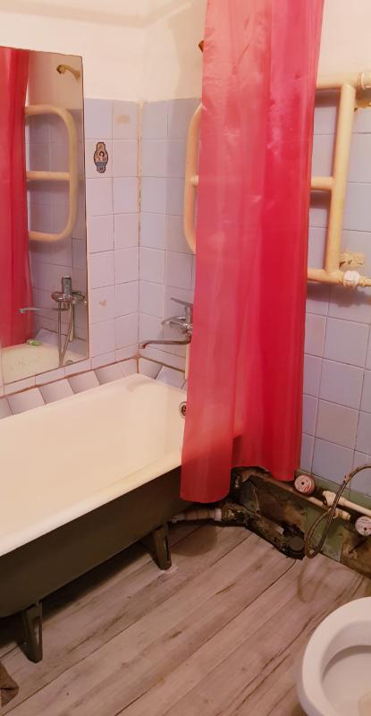 Продается 2х-комнатная квартира в центре города недалеко от остановки "Марии Корецкой" (дв - Новотроицк