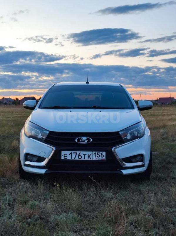Lada (ВАЗ) Vesta 2016 года — это седан с бензиновым двигателем объёмом 1,6 литра и мощностью 106 лош - Орск