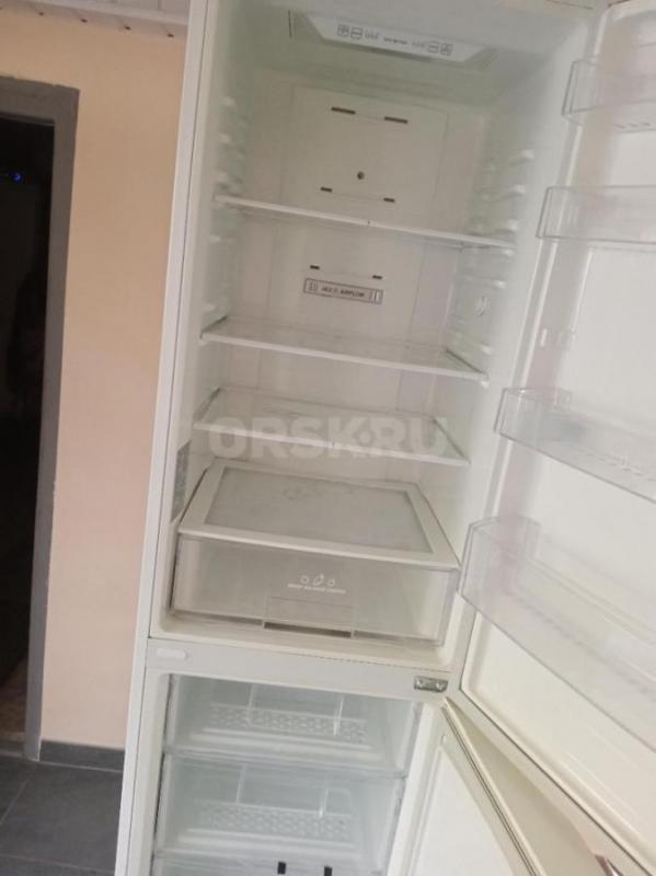 Продам холодильник   LG в хорошем состоянии. - Орск
