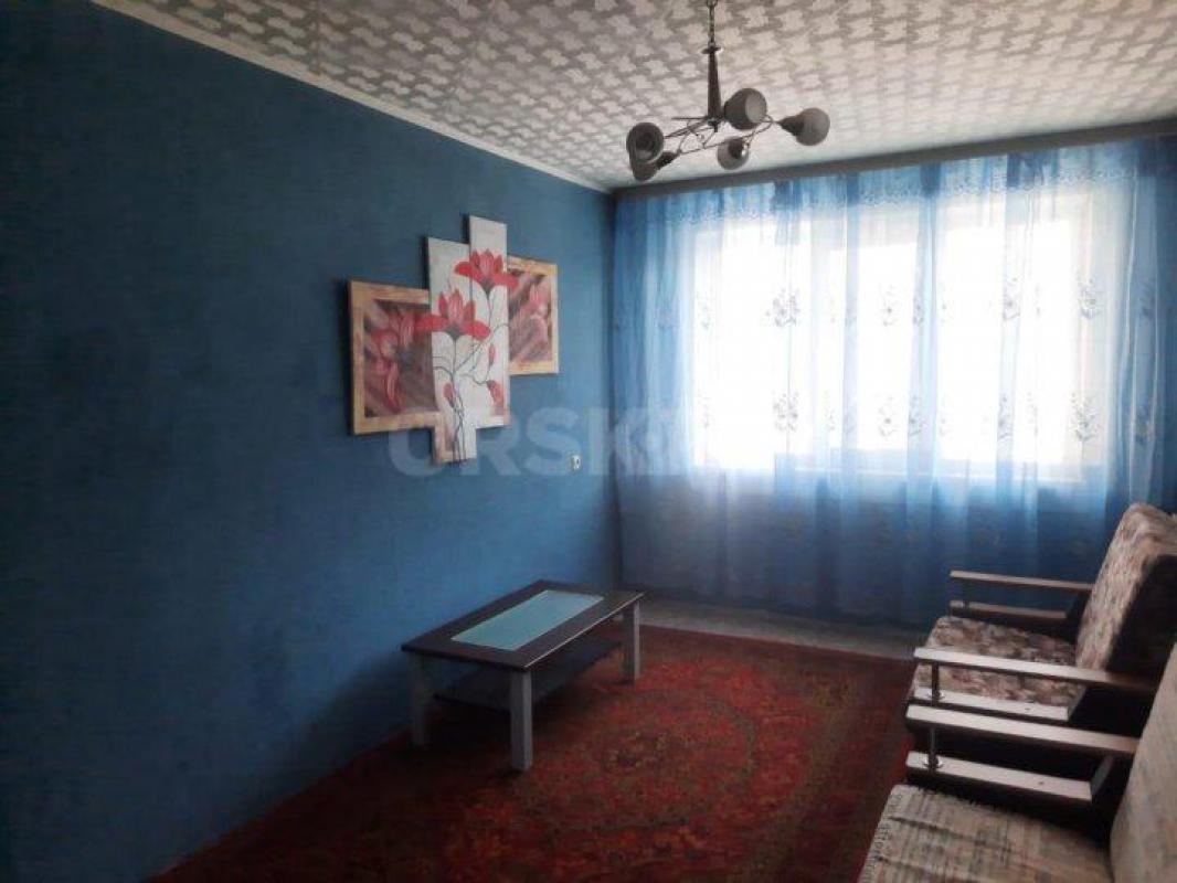 ГПродается  просторная 2-х комнатную квартиру по адресу: ул. - Орск