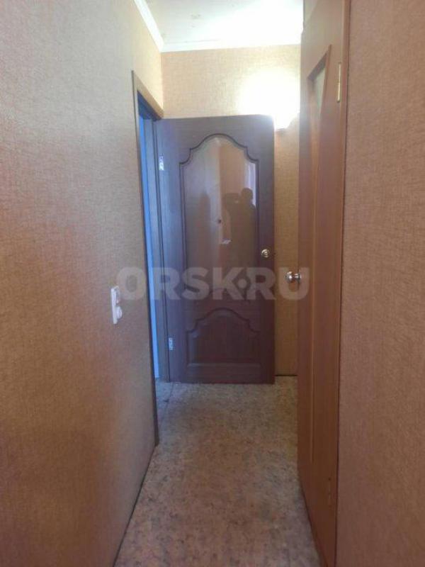 ГПродается  просторная 2-х комнатную квартиру по адресу: ул. - Орск