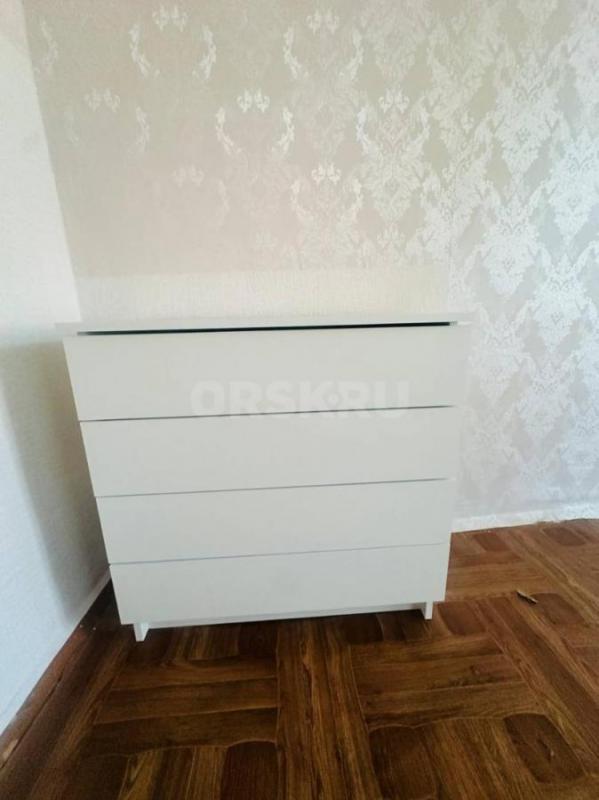 Сдам 1 комнатную квартиру на длительный срок, 2/2 этаж, ул. - Орск