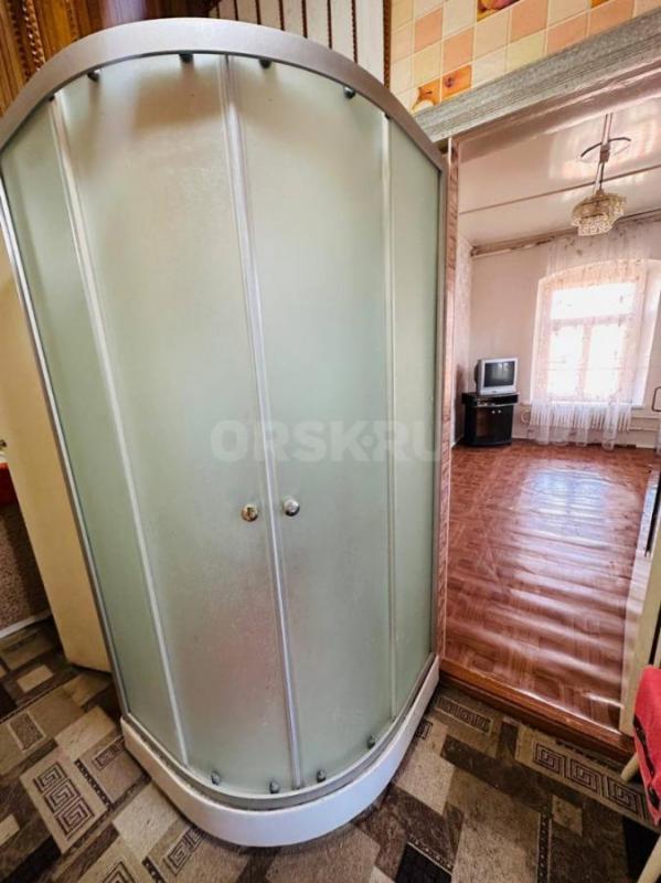 Сдам 1 комнатную квартиру на длительный срок, 2/2 этаж, ул. - Орск