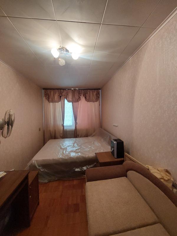 Продаю 2 -комнатную квартиру, расположенную по адресу: г. - Новотроицк
