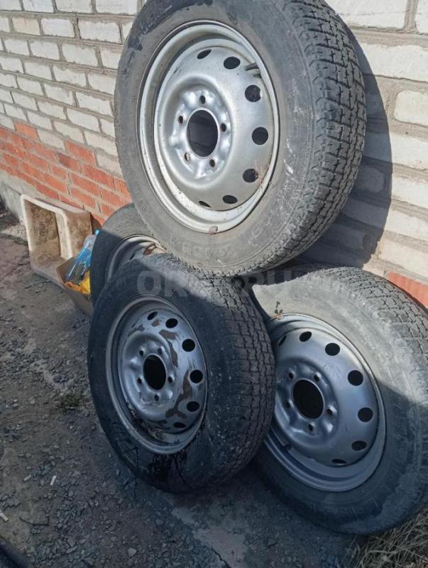 Продам колёса на ниву с дисками , остаток протектора 5 мм , - Орск