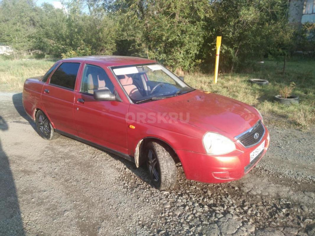 Продам Приору в хорошем состоянии движок после капиталки компрессия по 13,5 в каждом цилиндре масло - Орск