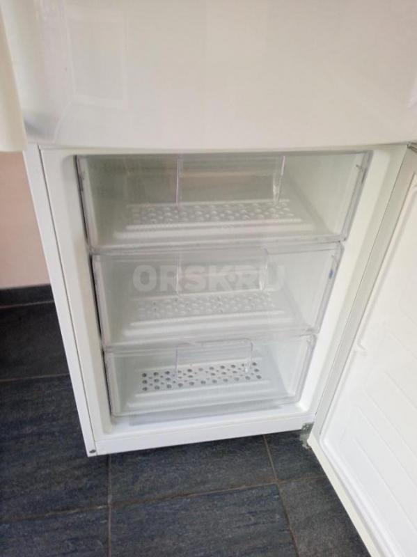 Продам холодильник   LG в хорошем состоянии. - Орск
