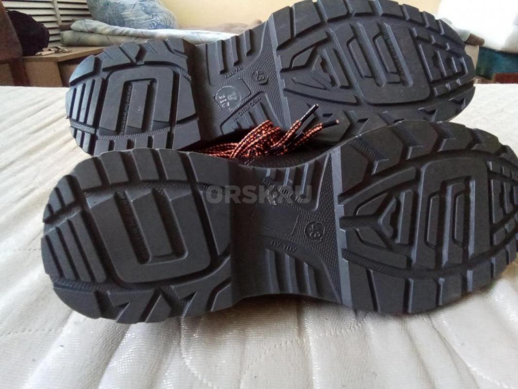 Продам рабочие ботинки 43 размер. - Орск