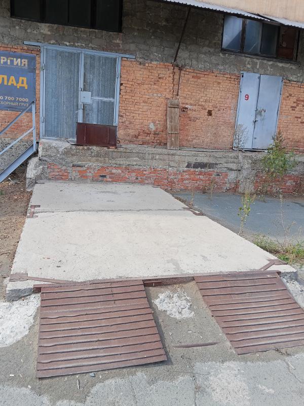 Свободного назначения помещения, удобная транспортная развязка, в центре города, проезд большегрузов - Новотроицк