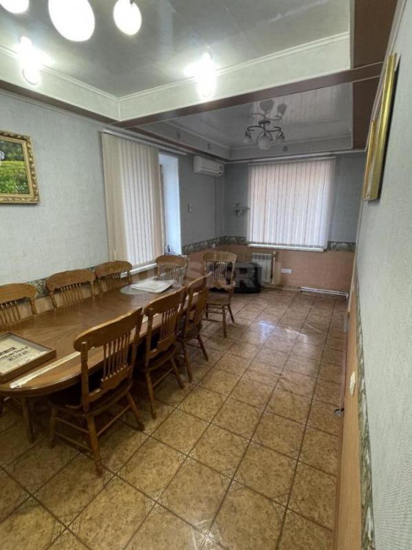 Теплый, просторный, с продуманной планировкой 2-х этажный кирпичный коттедж. - Орск