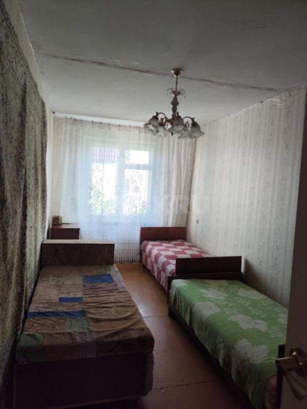 Сдам двухкомнатную квартиру на пятом этаже пятиэтажного дома, район 6й школы. - Орск