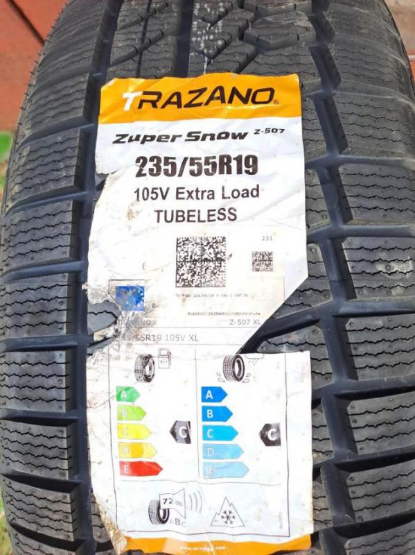 Продам комплект из 4х новых нешипованных шин Trazano ZuperSnow Z-507 размер 235/55 R19, 2024 год вып - Орск