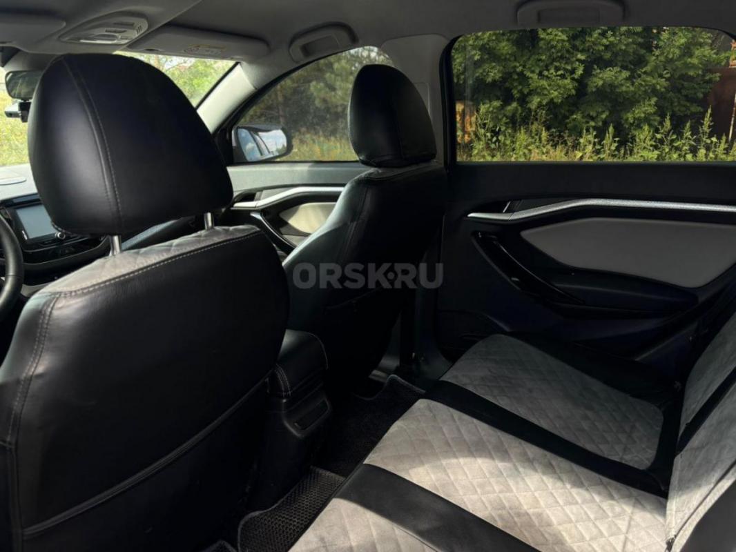 Продам 
Веста Кросс 2019г
Я собственник 
В родном окрасе, богатой комплектации: подогрев лобового - Орск