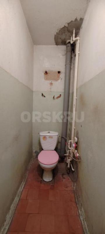 Продается 2-комнатная квартира на 4 этаже кирпичного дома. - Орск