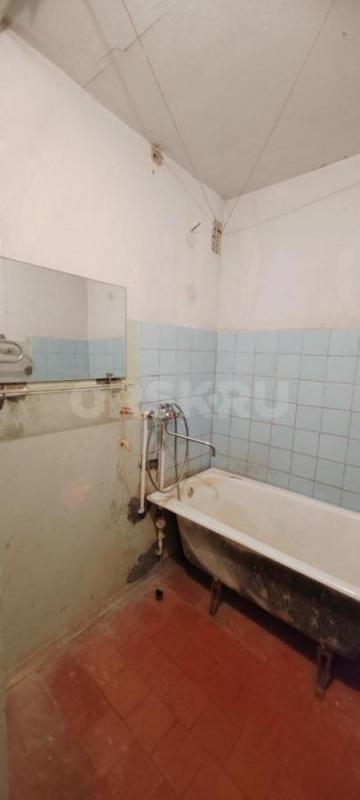 Продается 2-комнатная квартира на 4 этаже кирпичного дома. - Орск